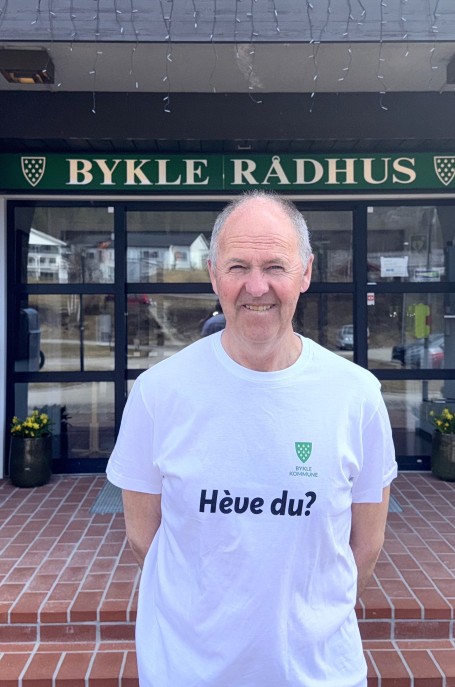 Lenkje til artikkel: Bykle og Valle med "Eigenberedskaps-T-skjorte"!