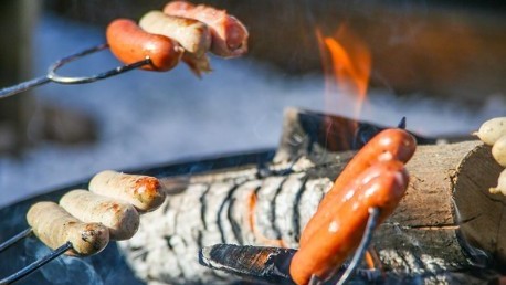 Lenkje til artikkel: Pylsefest for Hovden Torg del 1 i dag klokka 12!